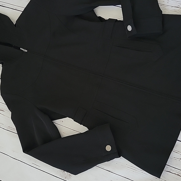 Black Jacket - Picture 2 of 8